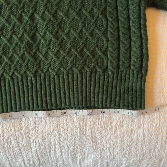 T Tahari Turtleneck Sweater - Picture 8 of 9